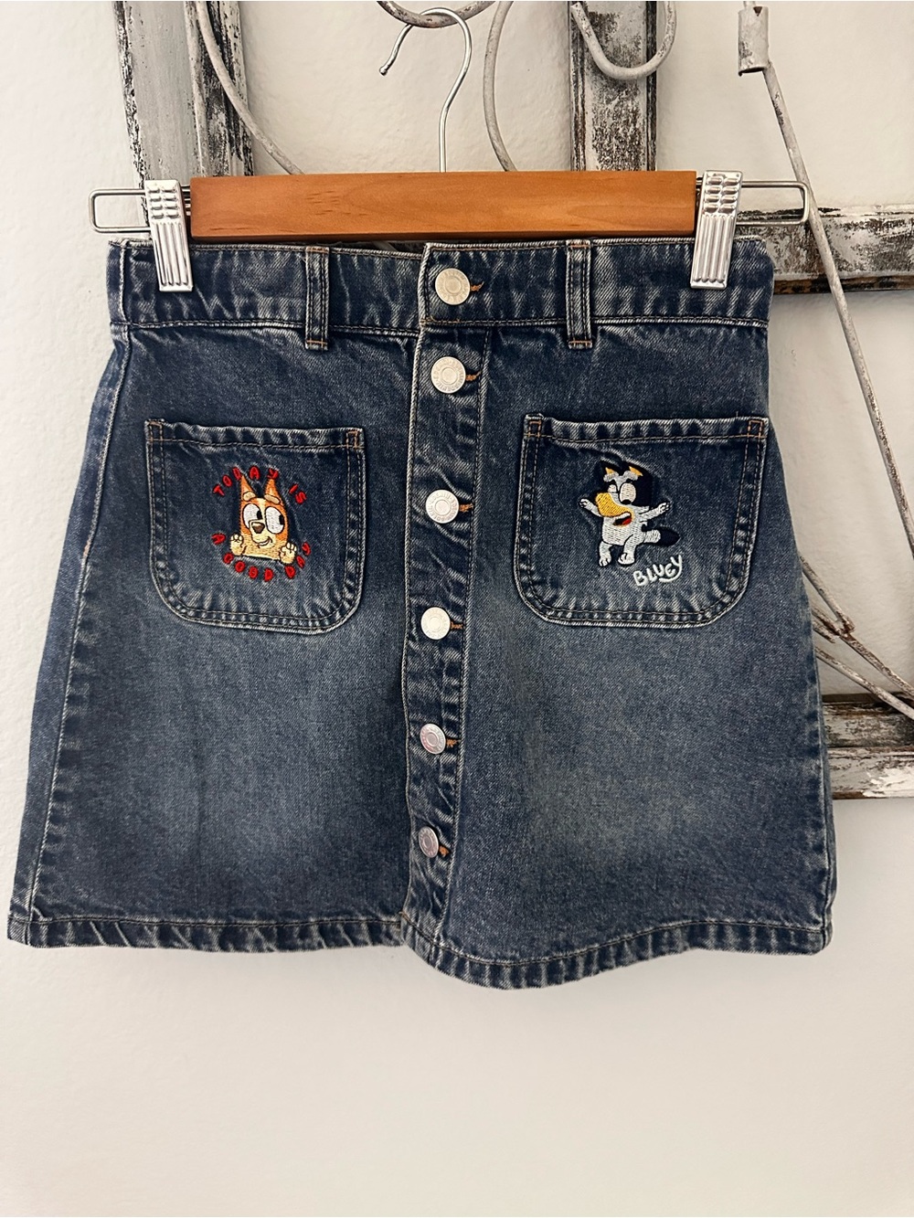 H&M Kids Dark Wash Denim Blue Button-Front Skirt with Character Pockets